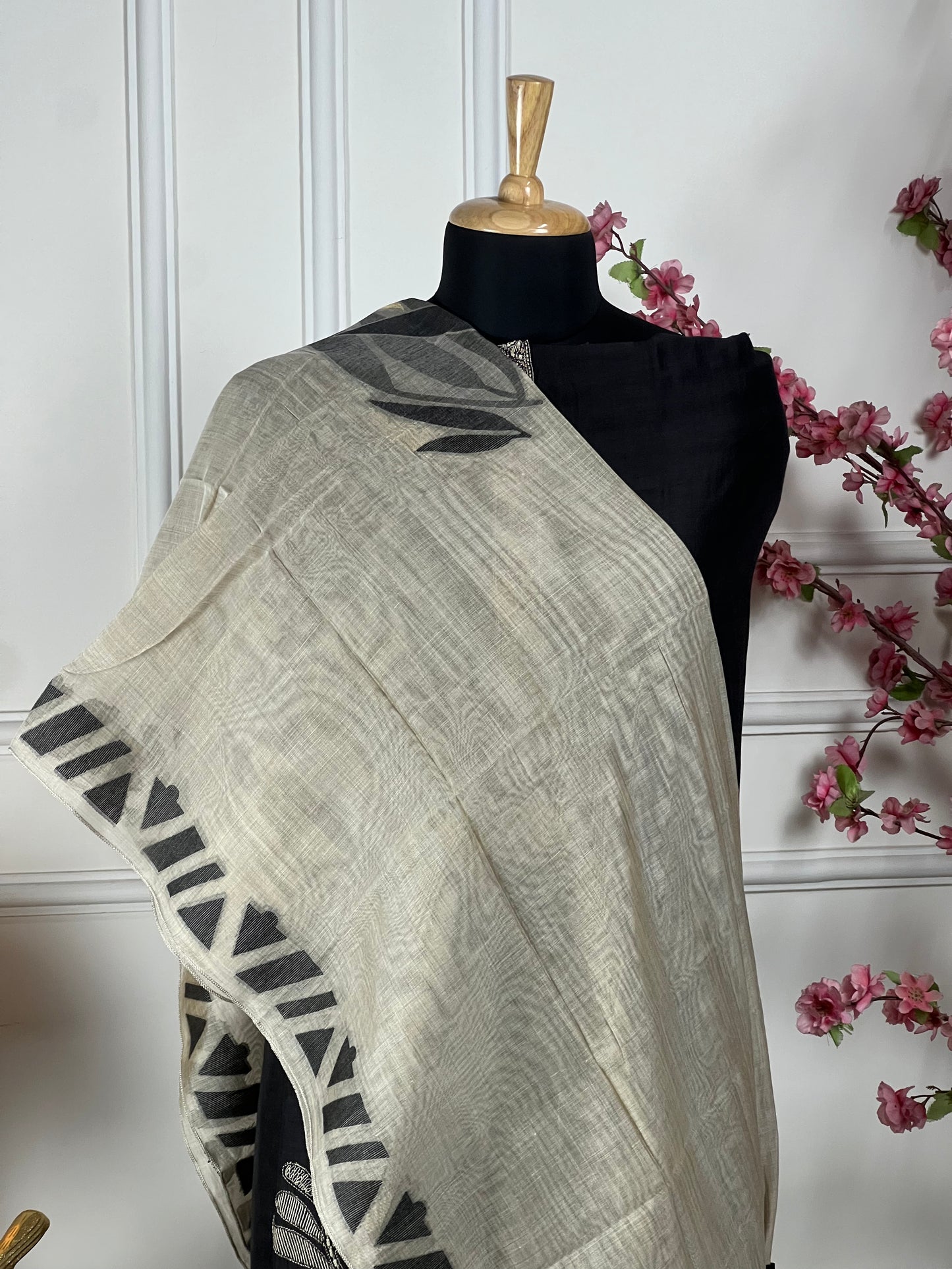 Top: Pure premium silk with thread work highlighted with silk jari work designer pattern; Bottom: Pure premium cotton; Dupatta: Elegant designer contrast dupatta, pure premium jamdani;