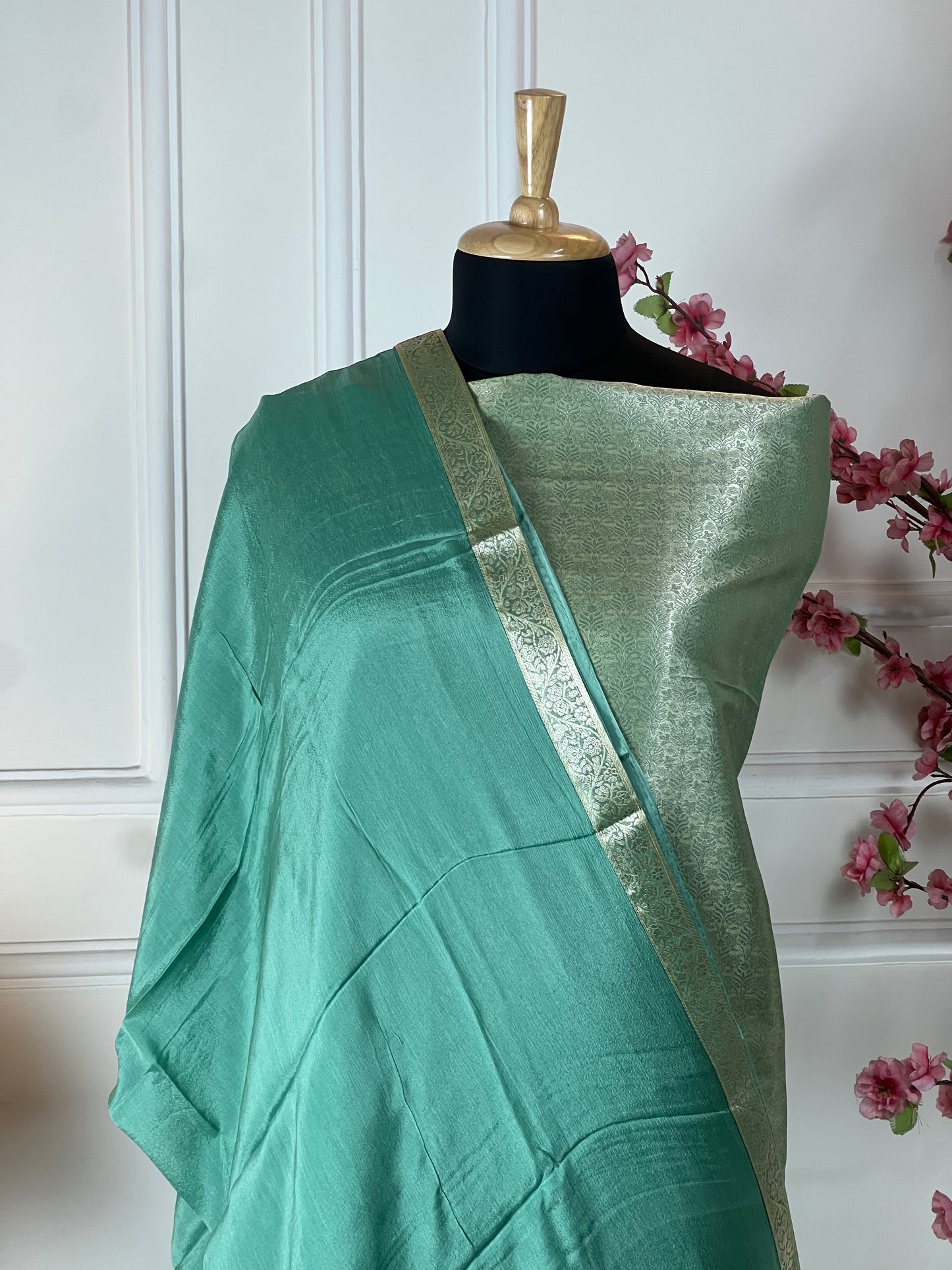 Top: Pure brocket fabric; Bottom: Pure crape; Dupatta: Pure chinon four side brocket border;