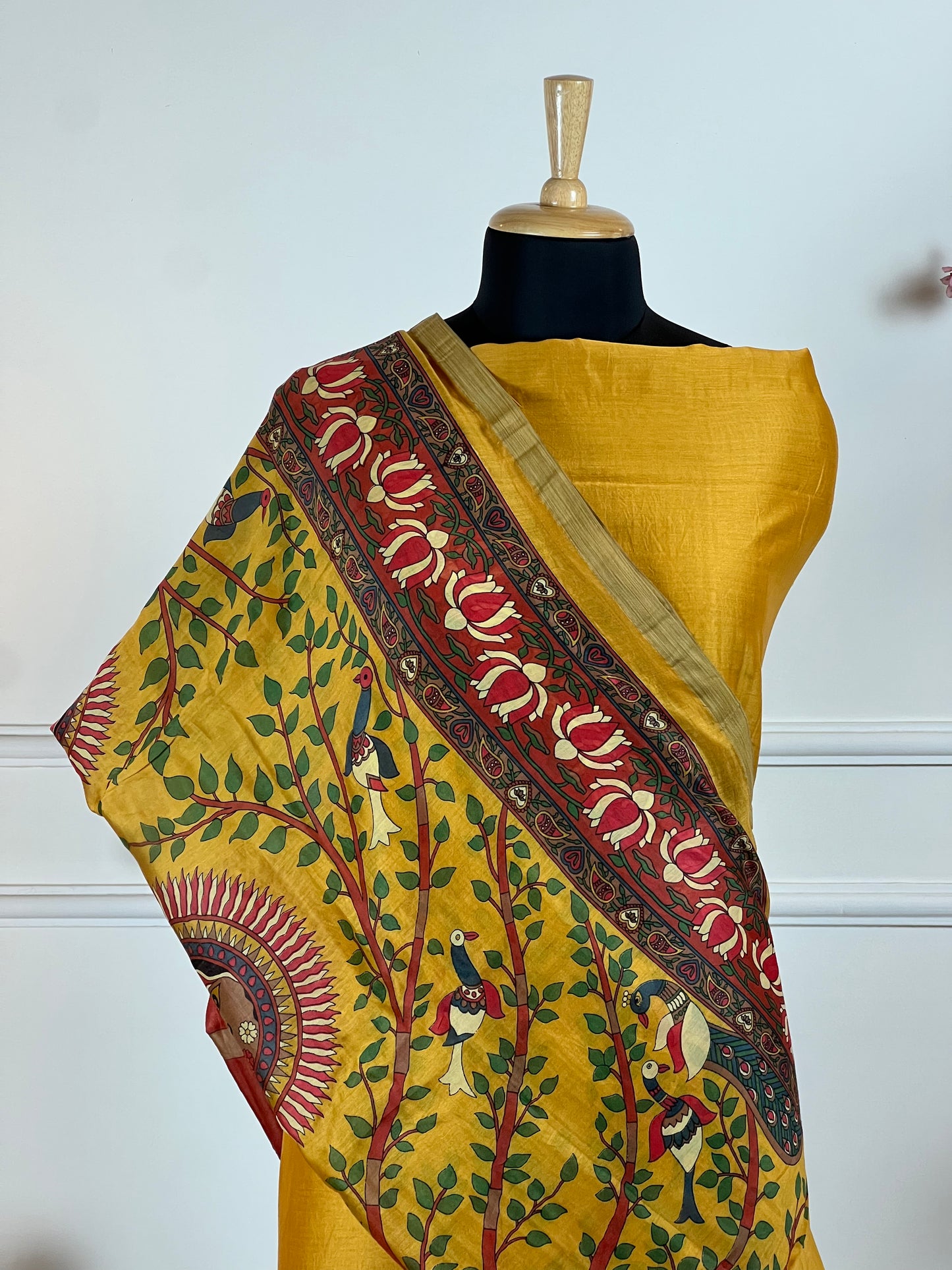 TOP: Maheshwari silk ; BOTTOM: Jam cotton ; DUPATTA: Maheshwari silk art no 0118