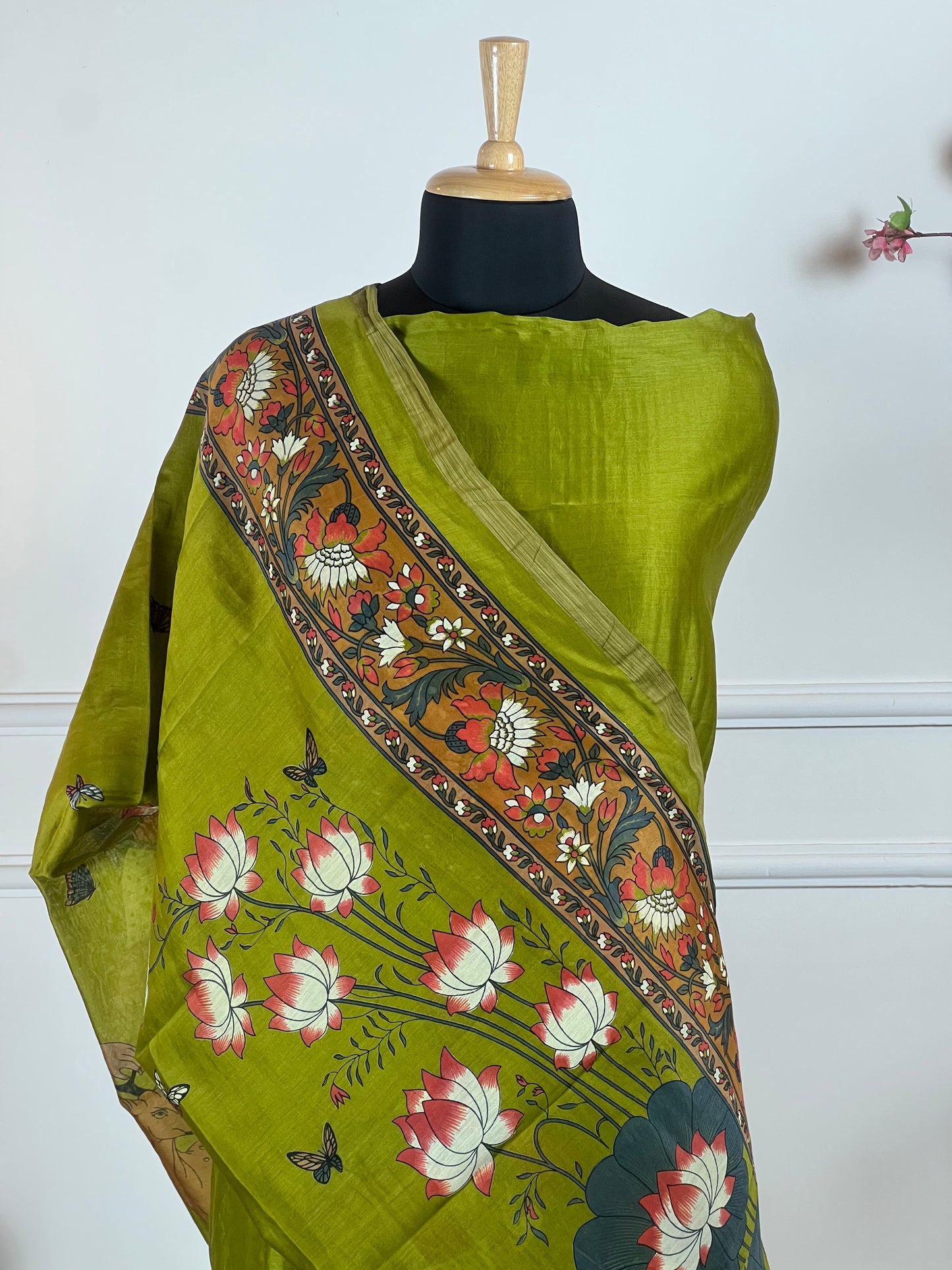 TOP: Maheshwari silk ; BOTTOM: Jaam cotton ; DUPATTA: Maheshwari silk art no 0119