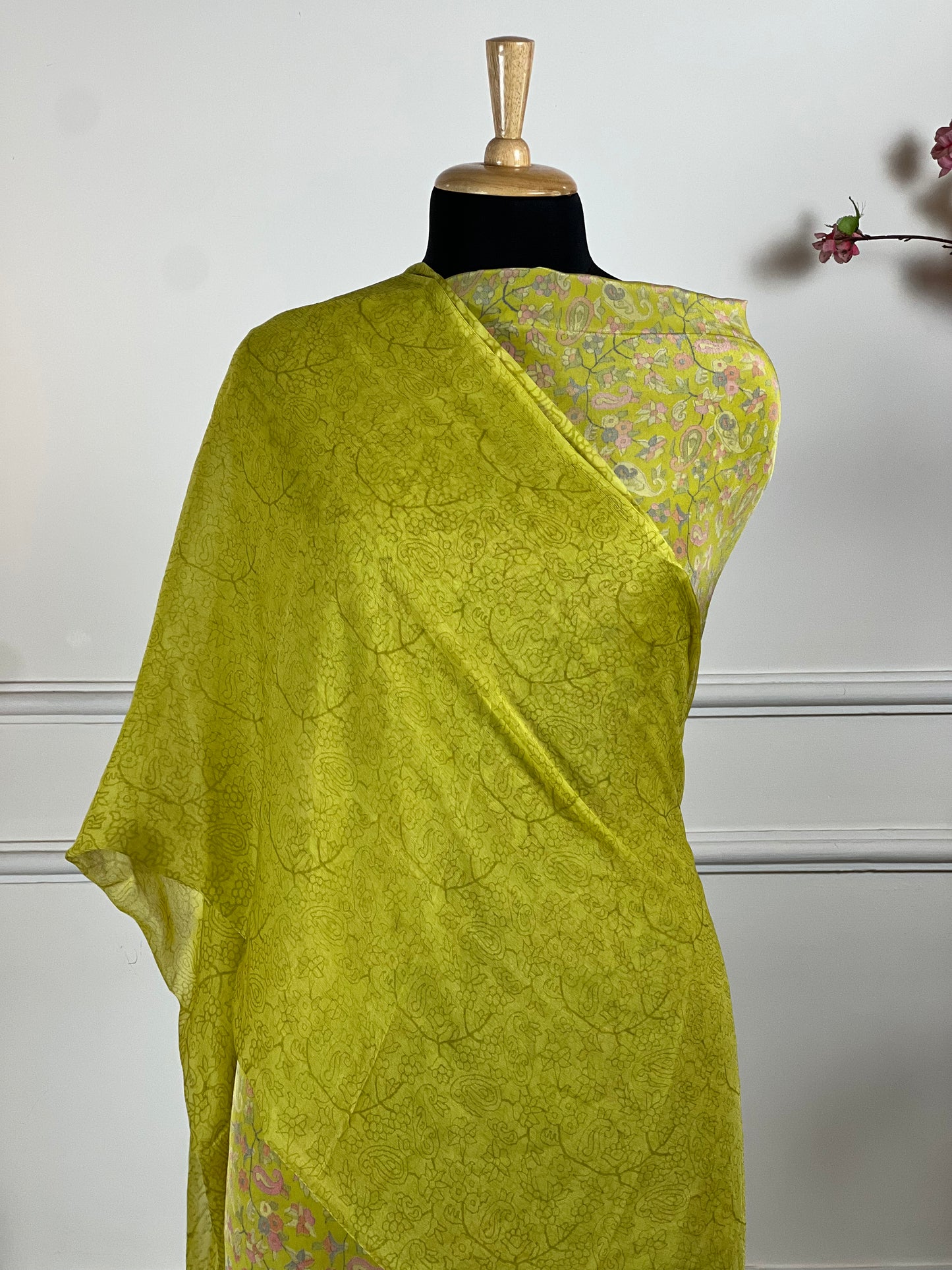 TOP: Crape digital print ; BOTTOM: Crape ; DUPATTA: Pure digital print art no 0139