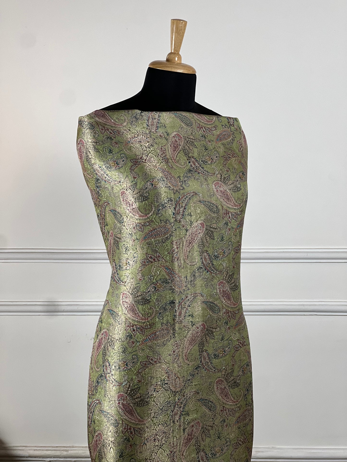 TOP: Shimmer muslin digital print ; BOTTOM: Silk muslin art no 0178
