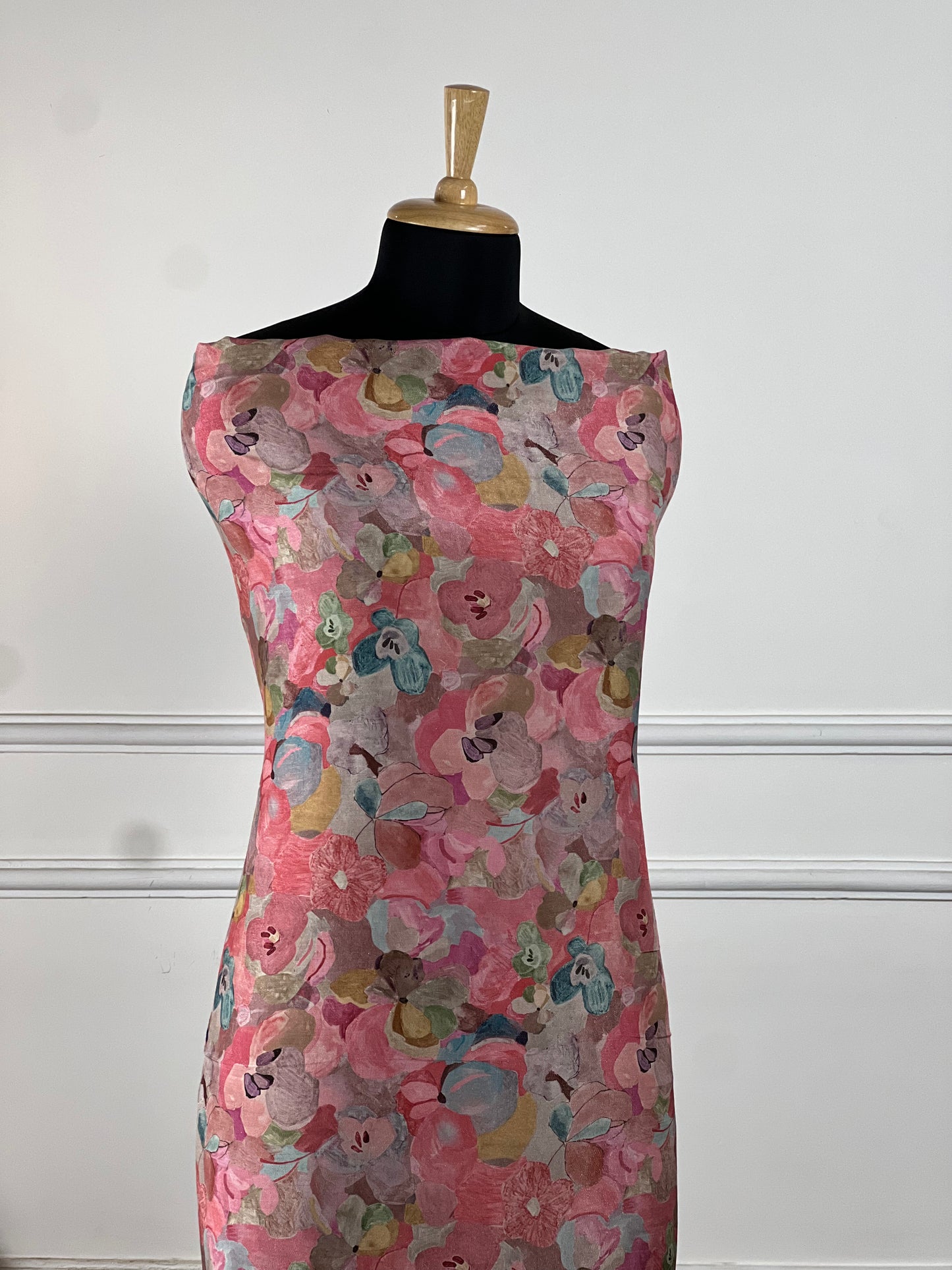TOP: Shimmer muslin digital print ; BOTTOM: Plain silk muslin art no 0180