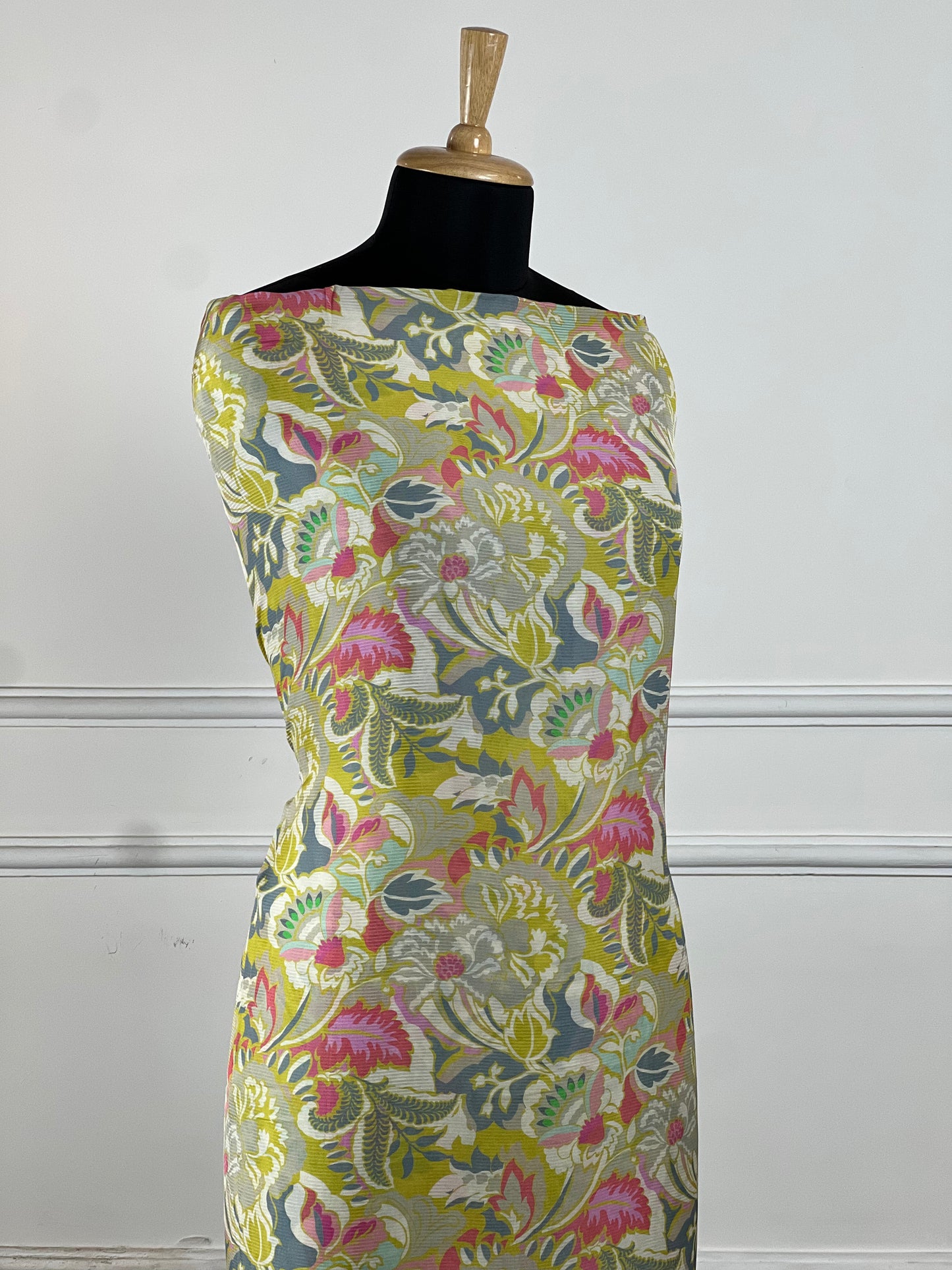 TOP: Viscos Aleena bemberg silk digital print ; BOTTOM: Viscose muslin digital self print art no 0187