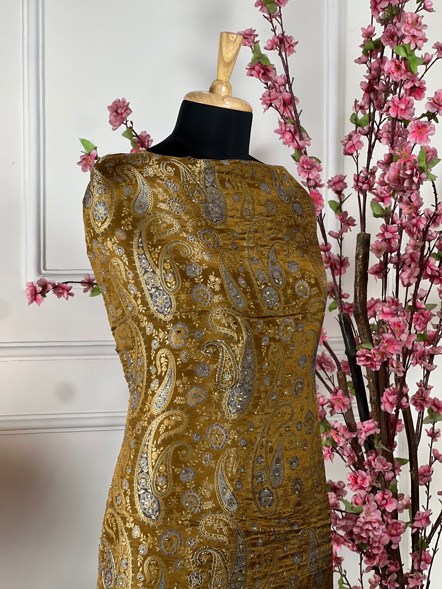 Top Pure brocket handwork with nalki sequin and pearl work on border back plain shimmer Bottom Pure soft opada Dupatta Pure chinon four side border with handwork and pipen