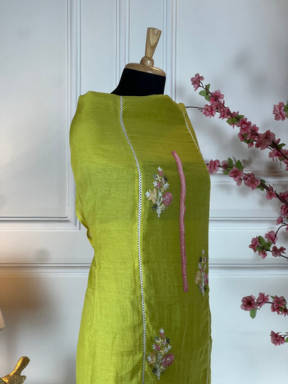 Top Pure mul cotton with Kashmiri thread work and thread lace Bottom Plain crape Dupatta Pure chiffon painting dupatta