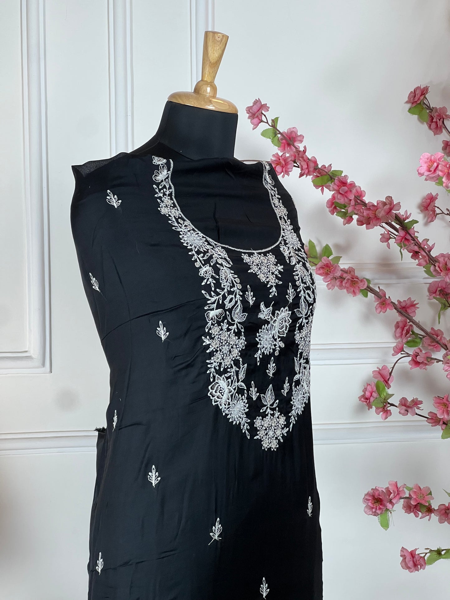 Top Muslin Kota cheque thread work on neck and buti on front Bottom Muslin pure Dupatta Muslin Kota cheque with thread works
