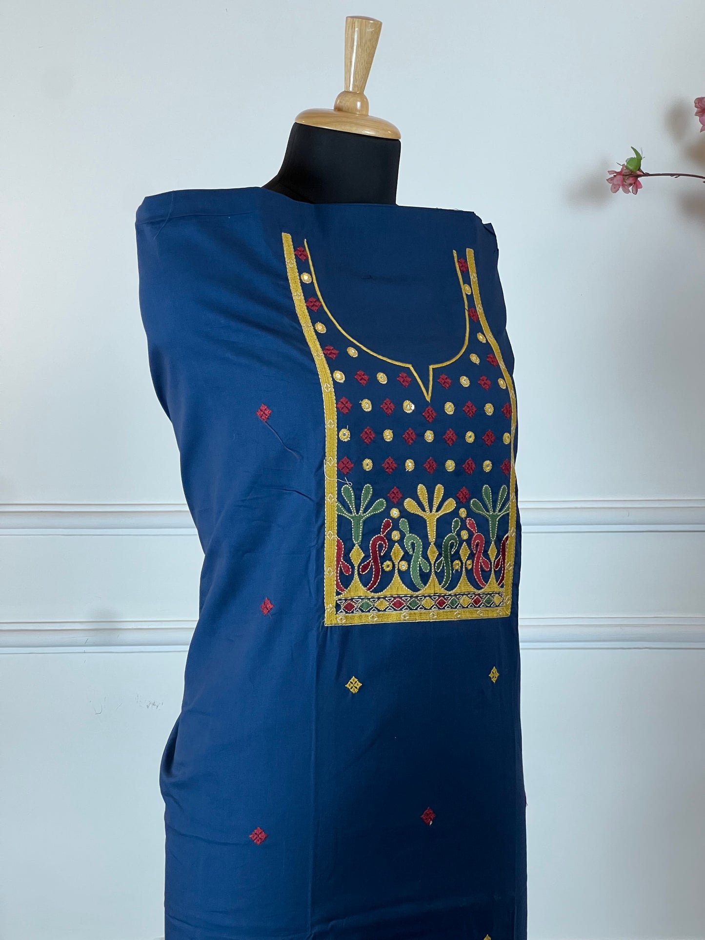 TOP: Cotton, Handwork, Patch work on neck and buti in Front ; BOTTOM: Cotton plain ; DUPATTA: Mul printed  art no 0108