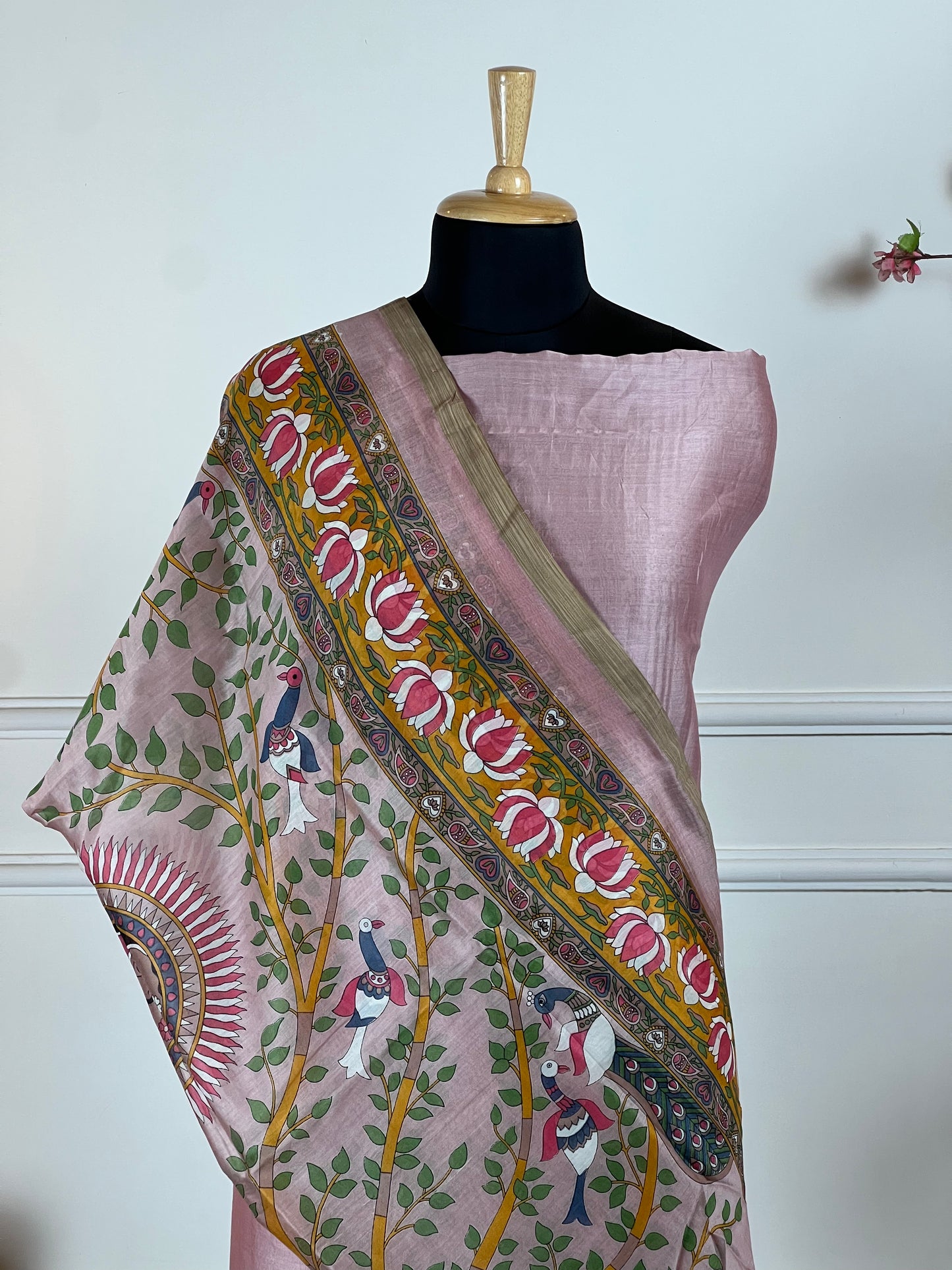 TOP: Maheshwari silk ; BOTTOM: Jam cotton ; DUPATTA: Maheshwari silk  art no 0116