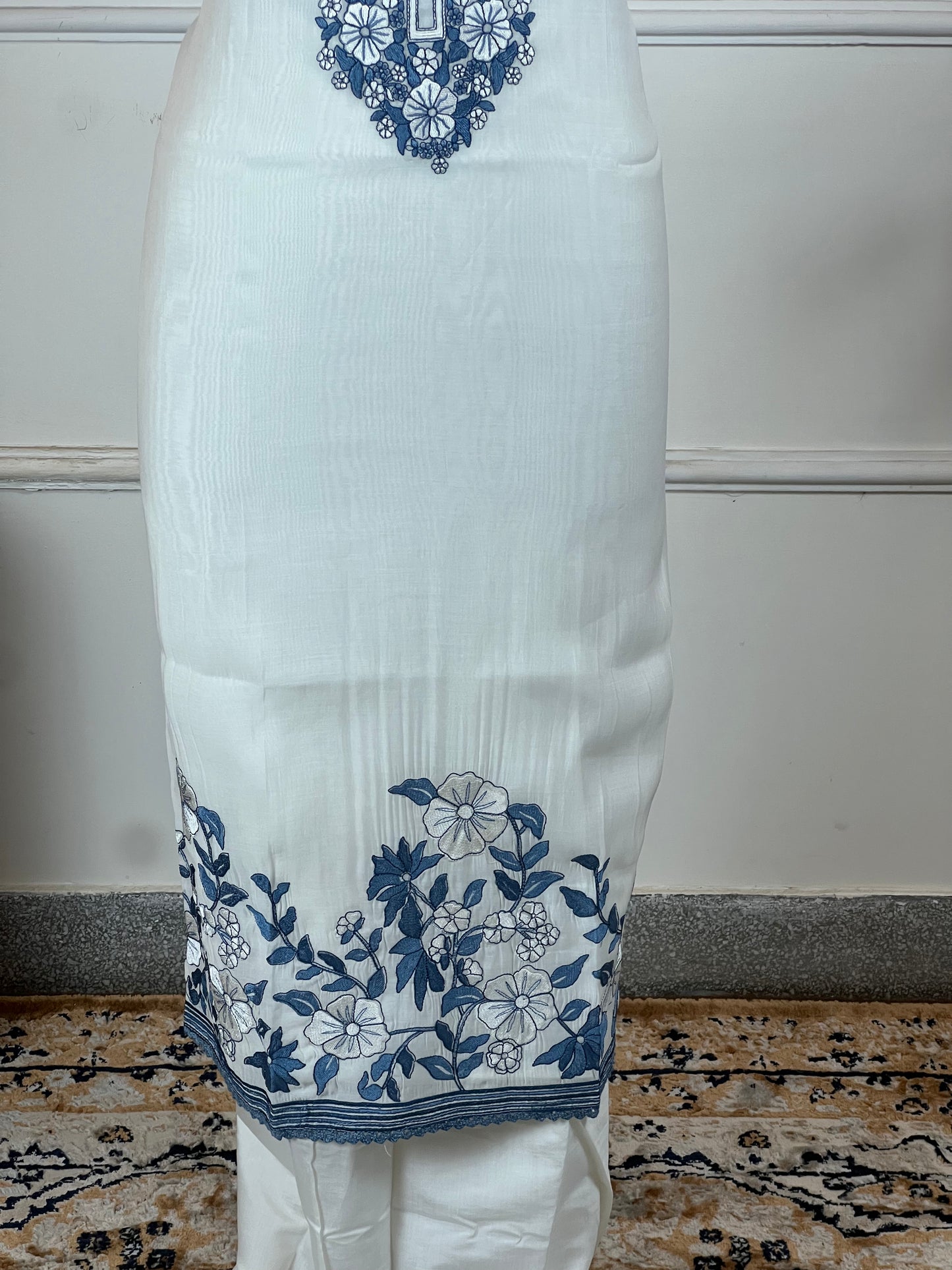 TOP: Mul muslin Thread embroidery ; BOTTOM: Muslin silk ; DUPATTA: Mul muslin with Thread work  art no 0121