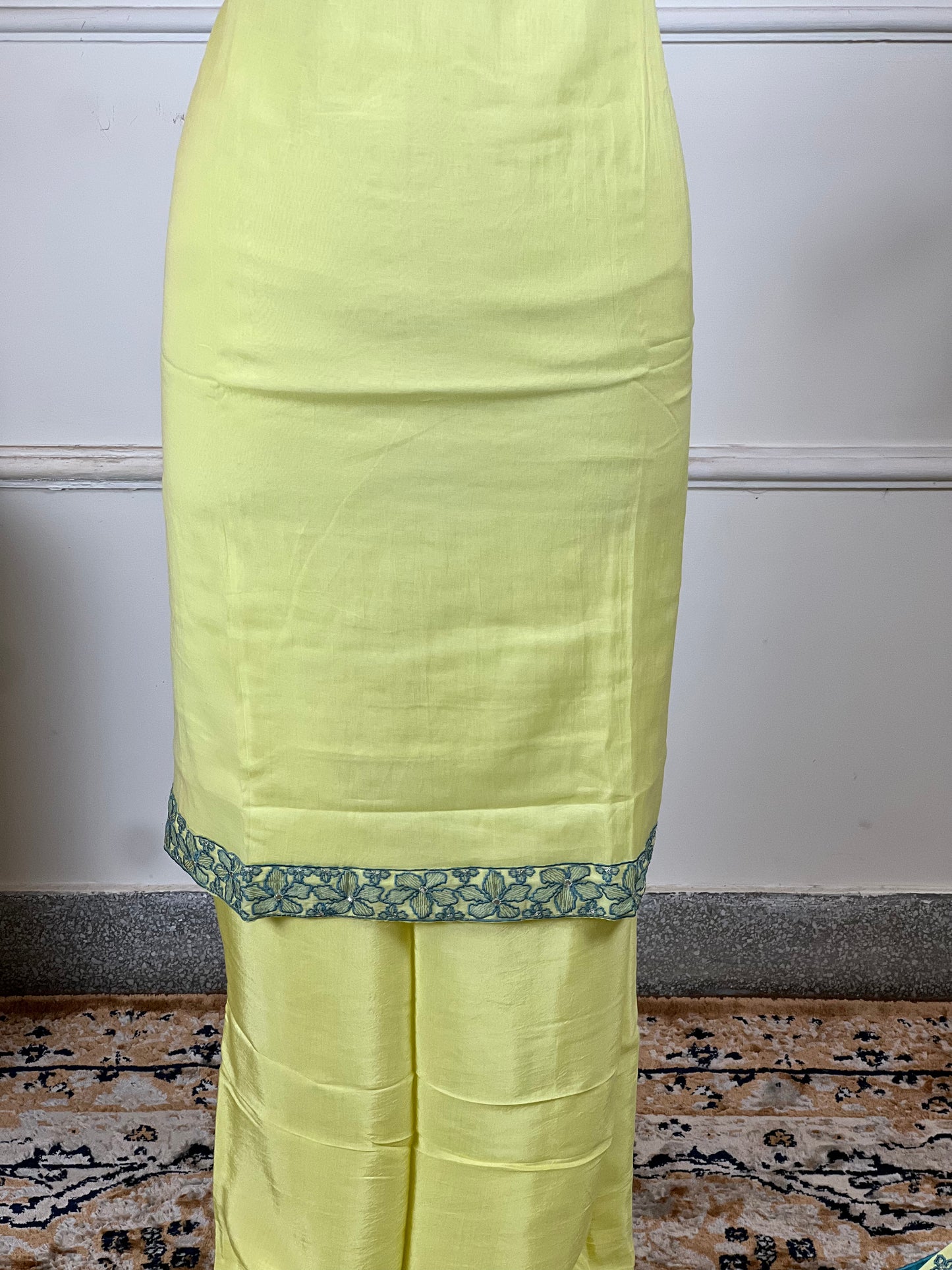 TOP: mul muslin with threadwork ; BOTTOM: Muslin silk ; DUPATTA: mul with thread work  art no 0123