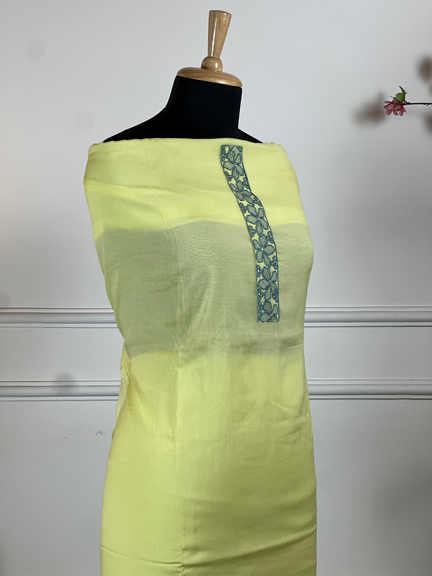 TOP: mul muslin with threadwork ; BOTTOM: Muslin silk ; DUPATTA: mul with thread work  art no 0123