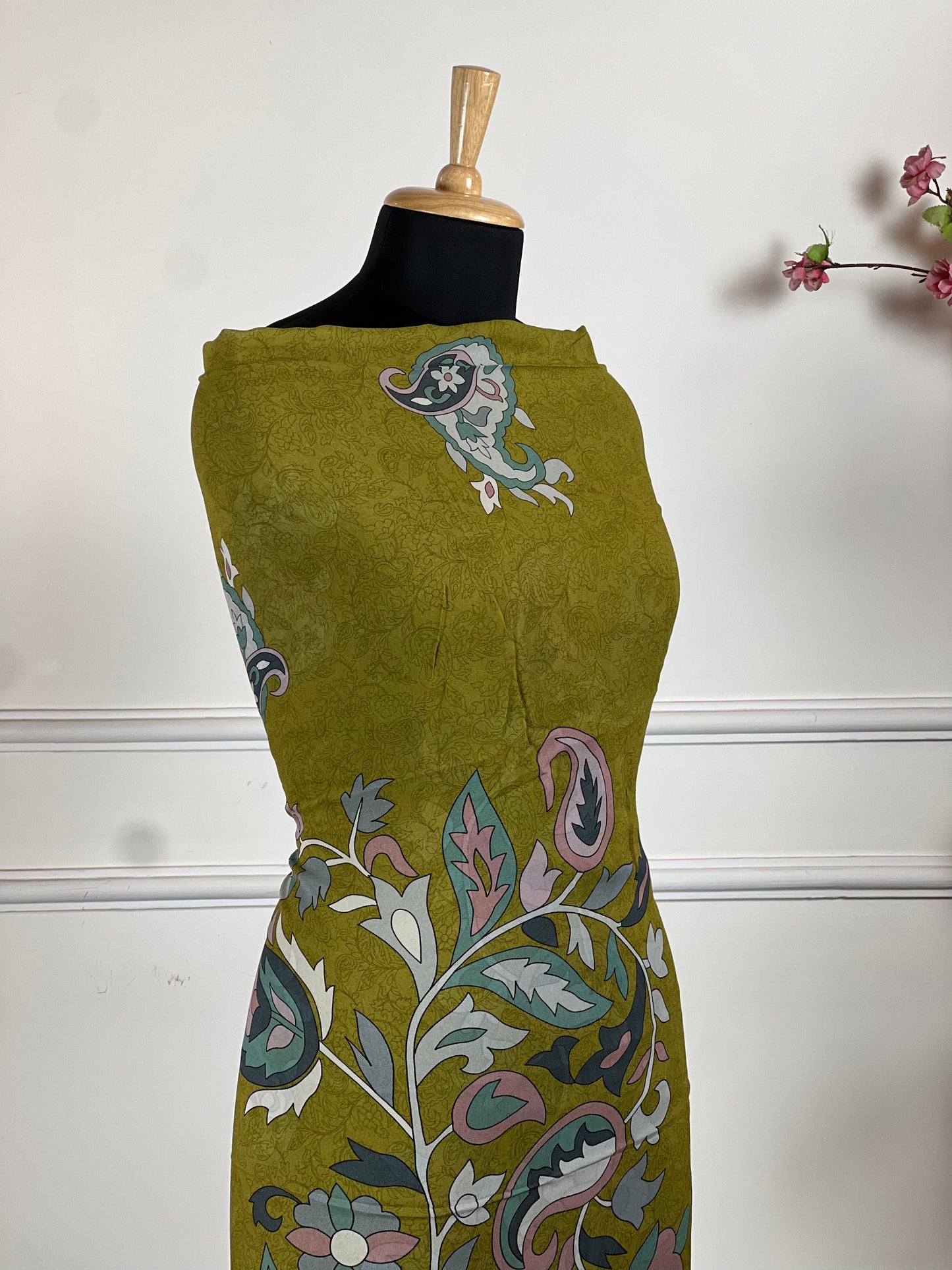 TOP: Jorgette digital print ; BOTTOM: Crape ; DUPATTA: Jorgette digital print  art no 0140
