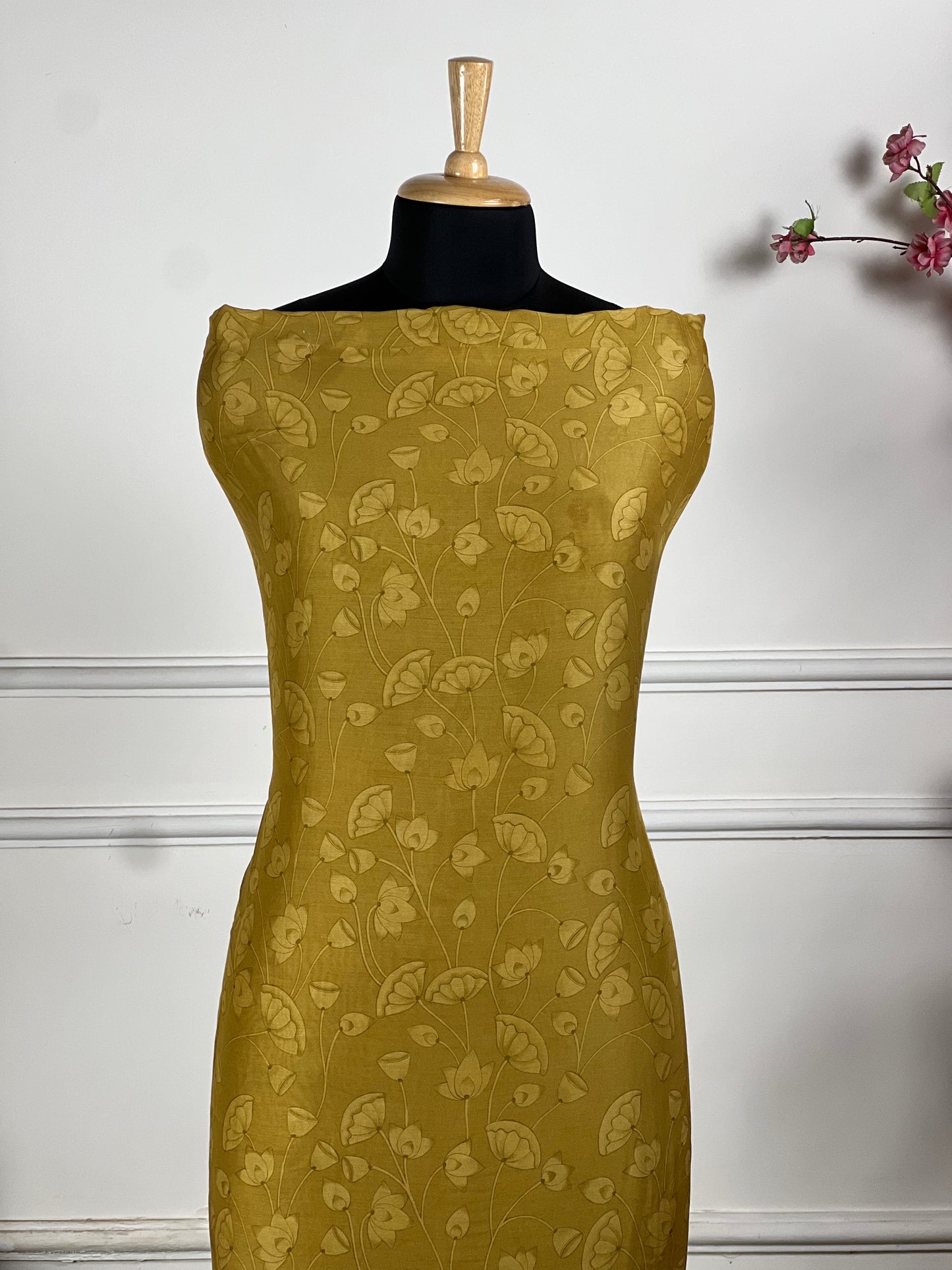 TOP: Mul muslin digital print ; BOTTOM: Mul muslin ; DUPATTA: Mul muslin digital print  art no 0143