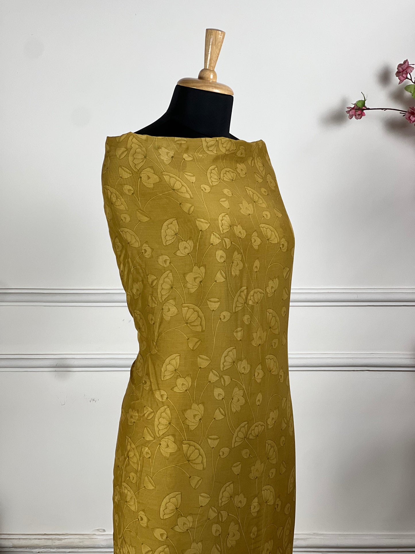 TOP: Mul muslin digital print ; BOTTOM: Mul muslin ; DUPATTA: Mul muslin digital print  art no 0143