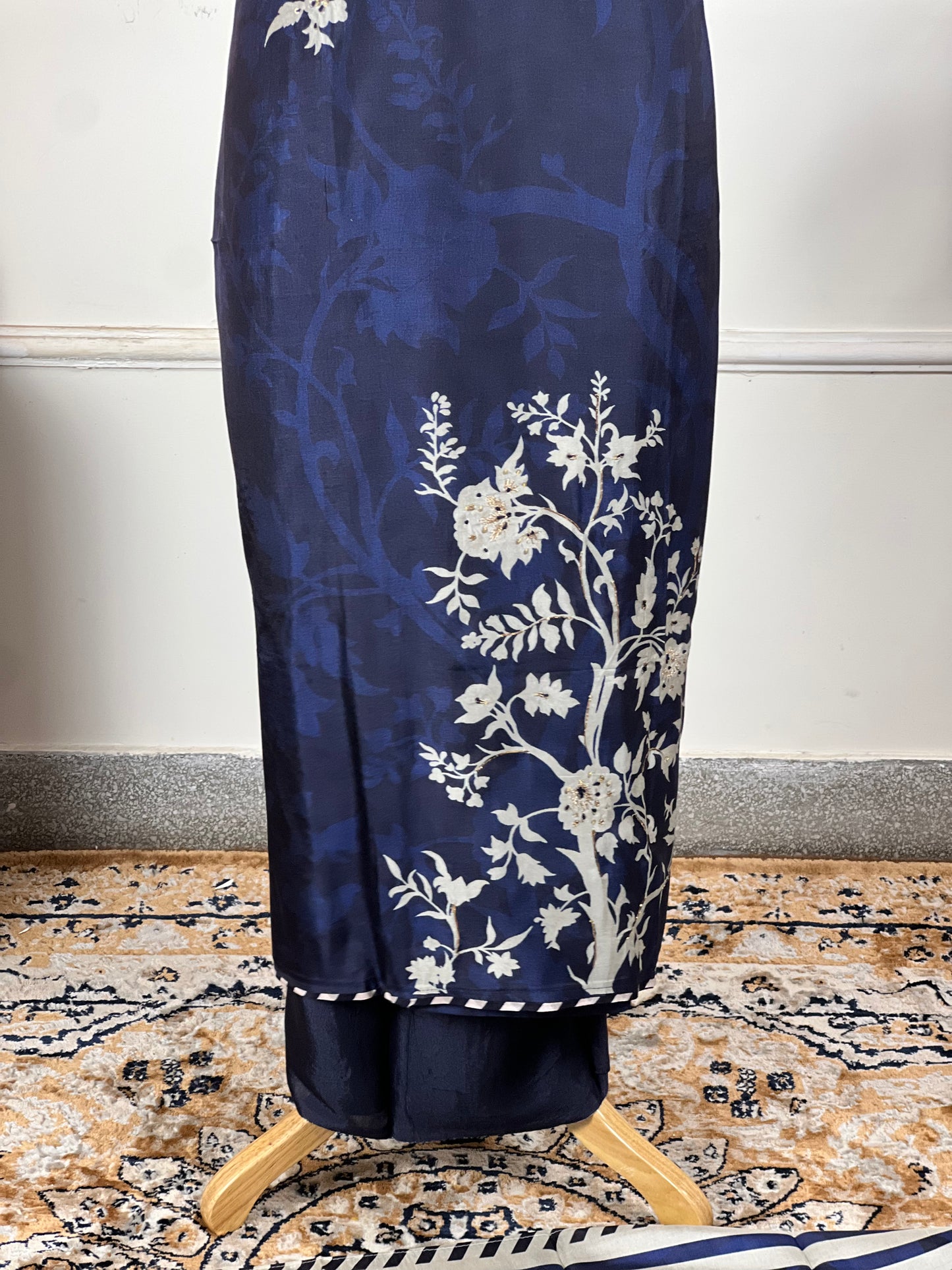 TOP: Mashlin digital print ; BOTTOM: Rayon silk ; DUPATTA: Mashlin digital print with tassels  art no 0149