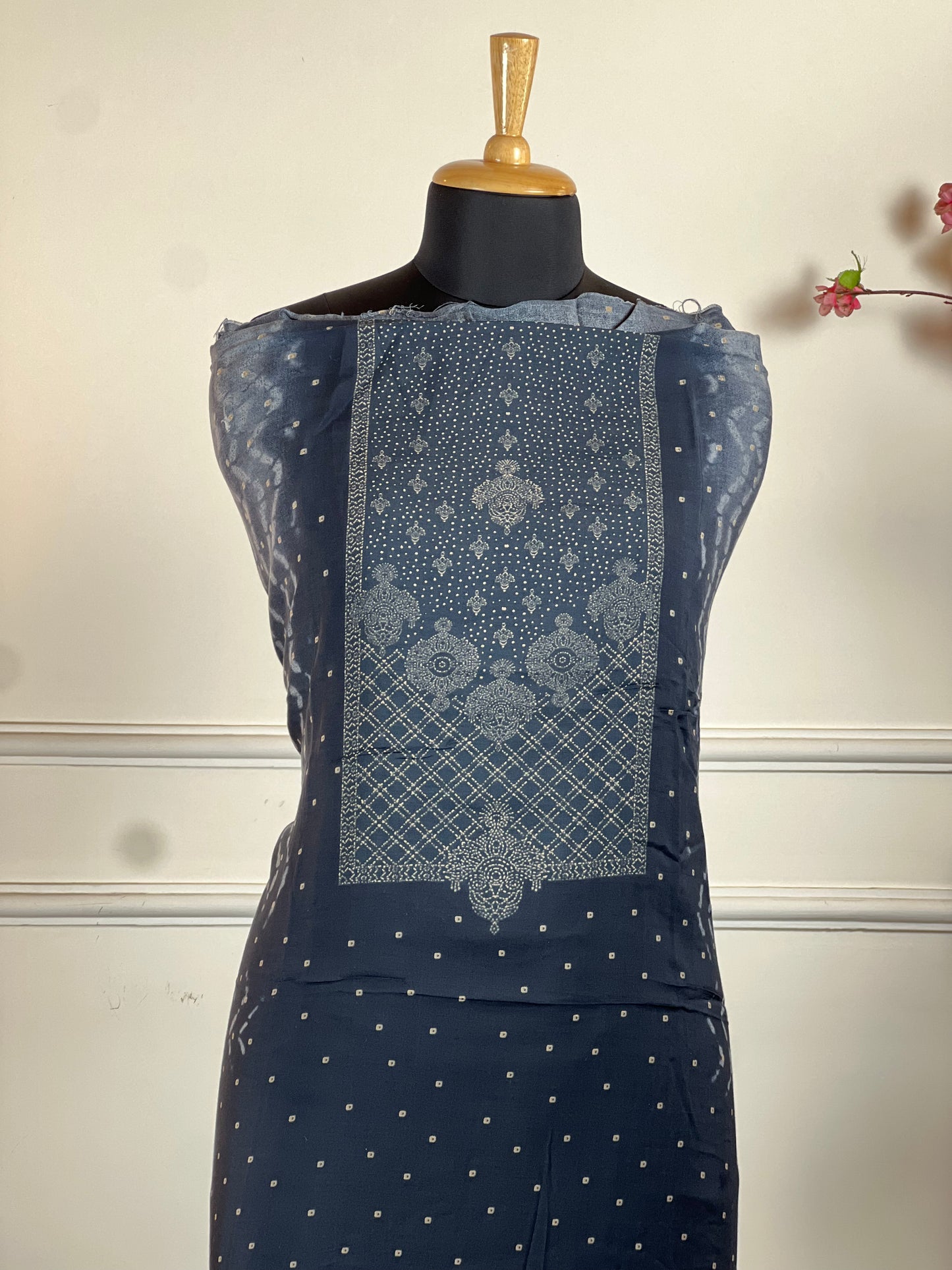 TOP: Mushlin digital print ; BOTTOM: Mushlin ; DUPATTA: Mashlin digital print  art no 0153