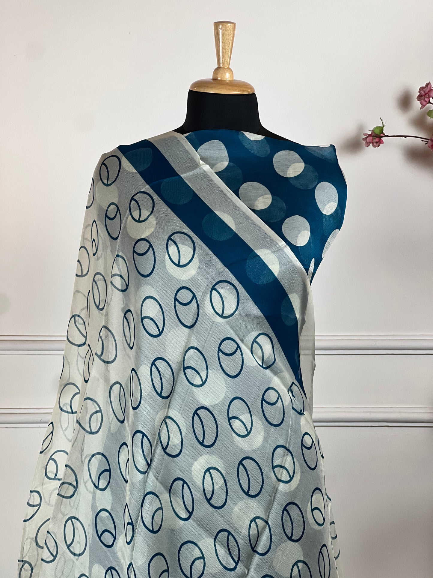 TOP: Burbric digital print ; BOTTOM: Mashlin ; DUPATTA: Burbric digital print  art no 0154