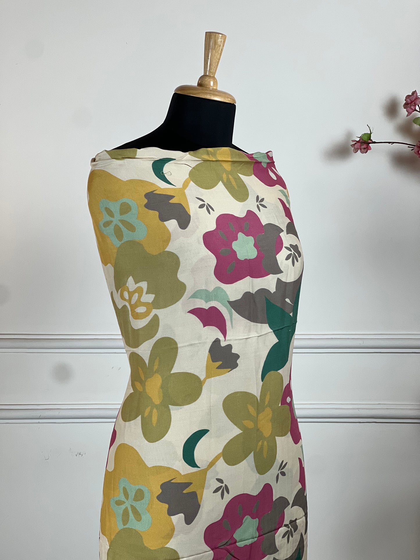 TOP: Mashlin digital print ; BOTTOM: Mashlin ; DUPATTA: Mashlin digital print  art no 0156