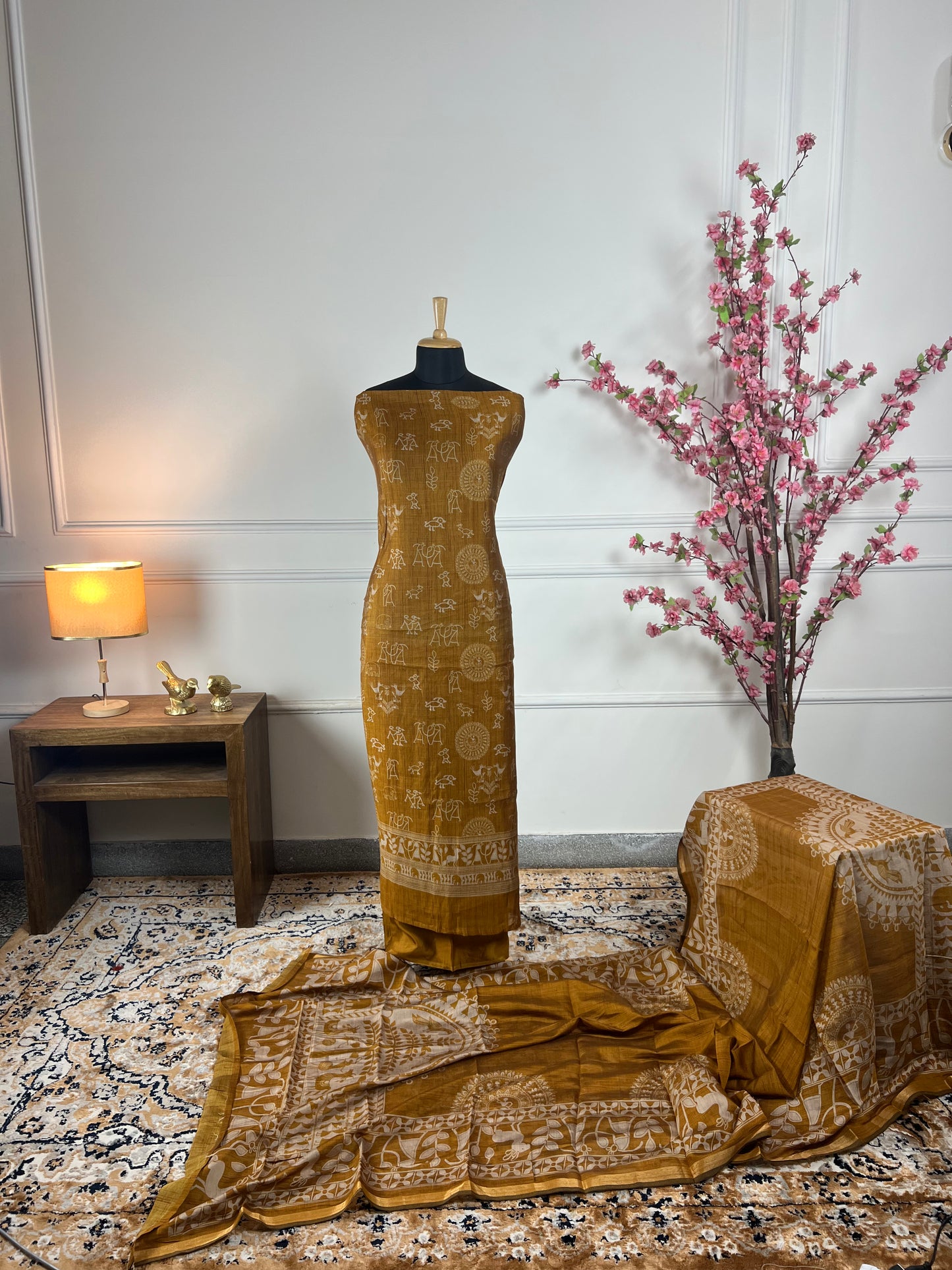 TOP: Maheshwari Silk digital print ; BOTTOM: Silk santoon ; DUPATTA: Maheshwari Silk digital print  art no 0163