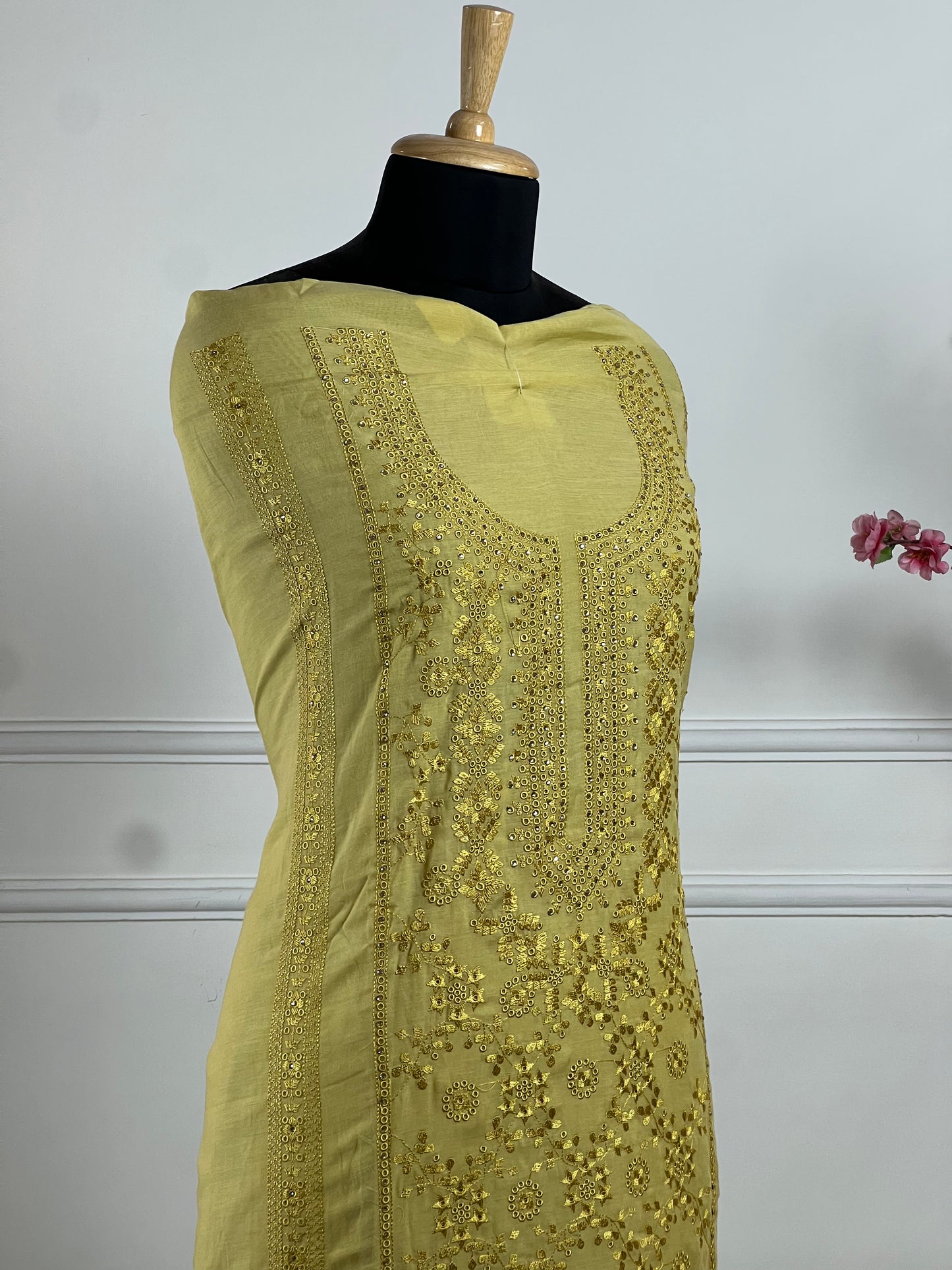TOP: Soft mul chanderi Thread work, sequin ; BOTTOM: Silk santoon ; DUPATTA: Mul chanderi Thread cut work  art no 0189